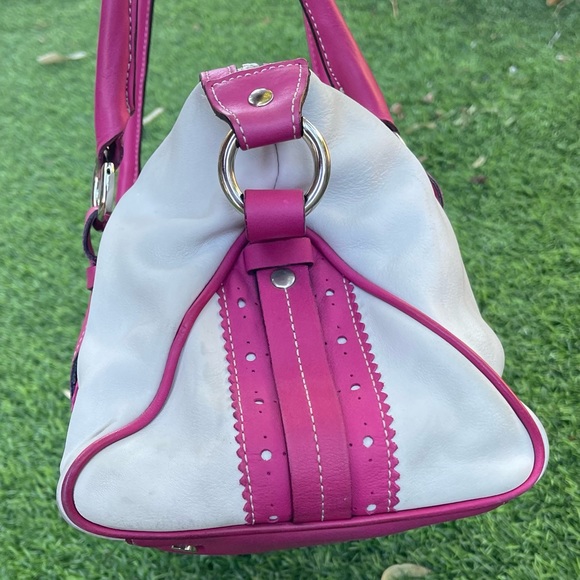 Burberry London - Picture 7 of 16